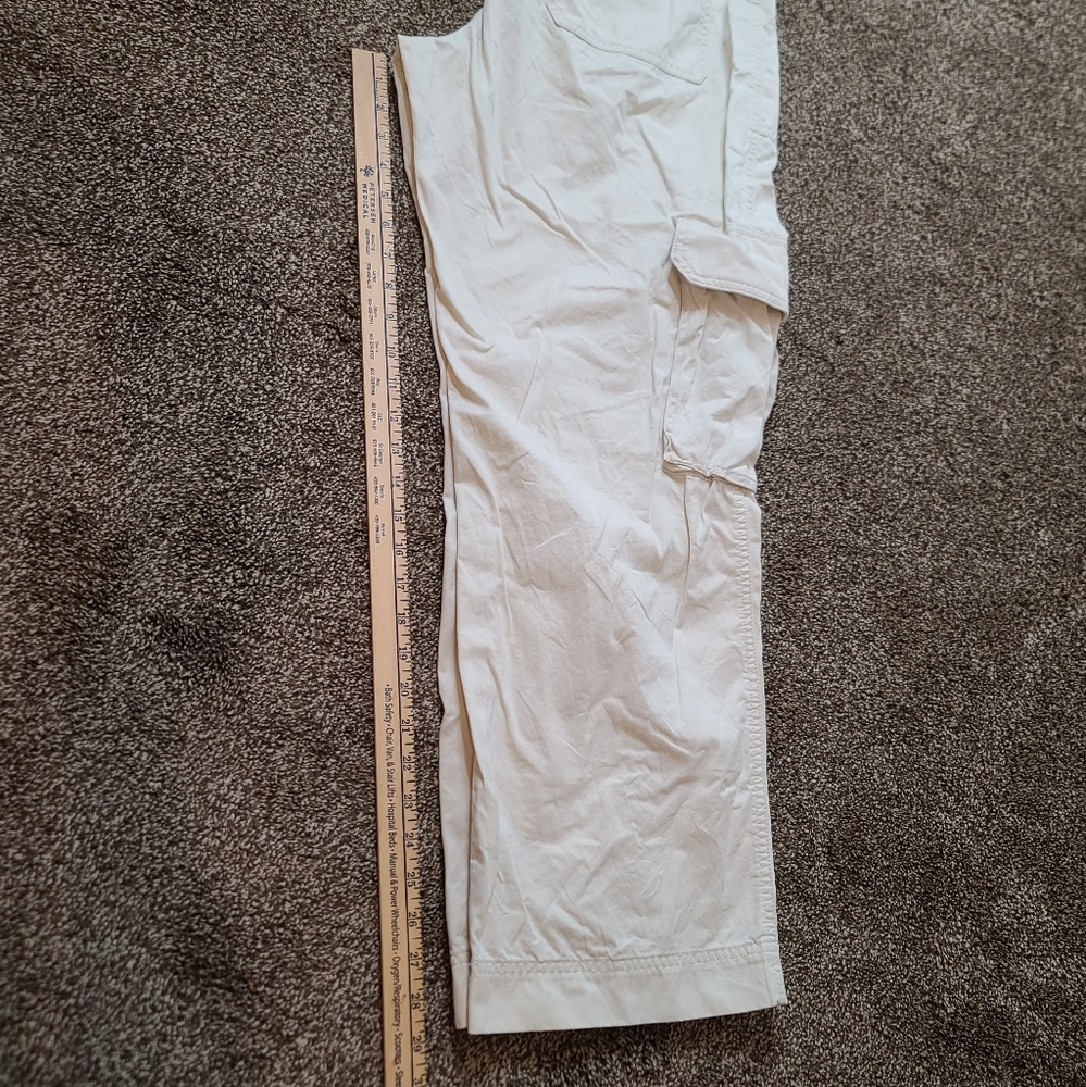 Abercrombie & Fitch Curve Love Relaxed Cargo Pant Size 32/14R - Picture 9 of 9